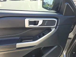 Ford Explorer 2023 AWD XLT SUV de 4 puertas