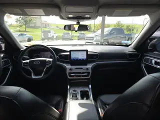 Ford Explorer 2023 AWD XLT SUV de 4 puertas