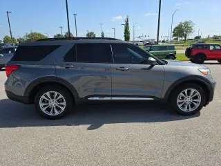Ford Explorer 2023 AWD XLT SUV de 4 puertas