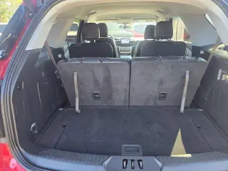 Ford Explorer 2024 con tracción en las cuatro ruedas XLT de cuatro puertas SUV