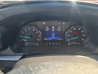 Ford Explorer 2024 con tracción en las cuatro ruedas XLT de cuatro puertas SUV