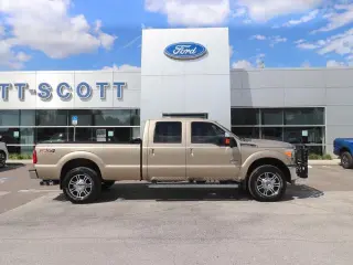 Ford F-250 Super Duty 2014 4x4 Lariat 4 puertas Cabina Crew Cab Pickup caja corta de 6.8 pies
