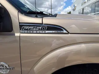 Ford F-250 Super Duty 2014 4x4 Lariat 4 puertas Cabina Crew Cab Pickup caja corta de 6.8 pies