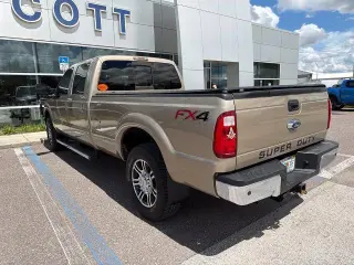 Ford F-250 Super Duty 2014 4x4 Lariat 4 puertas Cabina Crew Cab Pickup caja corta de 6.8 pies