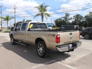 Ford F-250 Super Duty 2014 4x4 Lariat 4 puertas Cabina Crew Cab Pickup caja corta de 6.8 pies