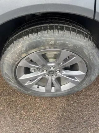 Ford Explorer 2023 AWD XLT SUV de 4 puertas