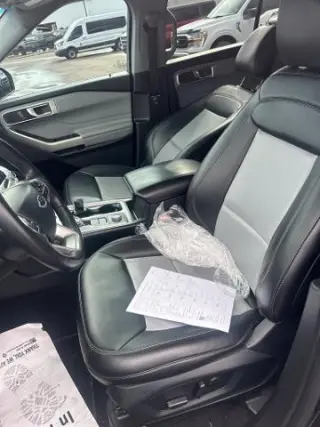 Ford Explorer 2023 AWD XLT SUV de 4 puertas