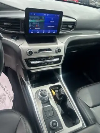 Ford Explorer 2023 AWD XLT SUV de 4 puertas