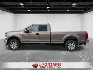 Ford F-250 Super Duty 2022 4x4 XLT 4puertas SuperCab con cama de 6.8 ft.