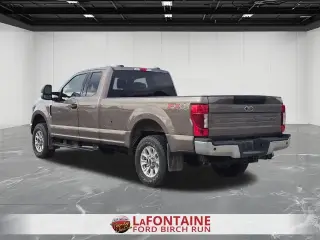 Ford F-250 Super Duty 2022 4x4 XLT 4puertas SuperCab con cama de 6.8 ft.