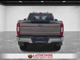 Ford F-250 Super Duty 2022 4x4 XLT 4puertas SuperCab con cama de 6.8 ft.