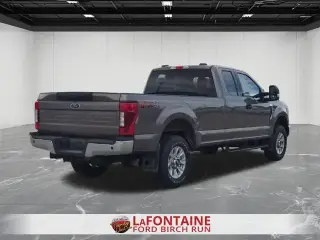 Ford F-250 Super Duty 2022 4x4 XLT 4puertas SuperCab con cama de 6.8 ft.