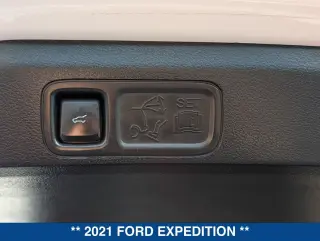 Ford Expedition 2021 4x2 XLT SUV de 4 puertas