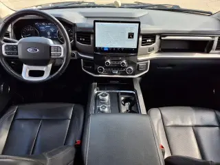 Ford Expedition 2022 4x4 XLT 4dr SUV