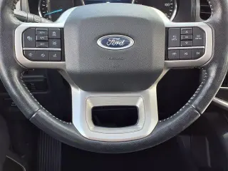 Ford Expedition 2022 4x4 XLT 4dr SUV