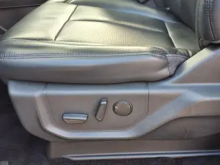Ford Expedition 2022 4x4 XLT 4dr SUV