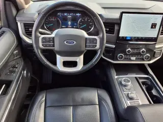 Ford Expedition 2022 4x4 XLT 4dr SUV