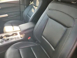 Ford Explorer 2023 XLT SUV de 4 puertas