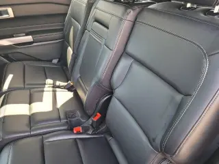 Ford Explorer 2023 XLT SUV de 4 puertas