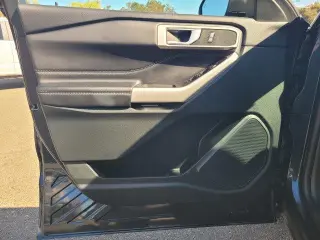 Ford Explorer 2023 XLT SUV de 4 puertas