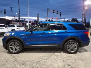 Ford Explorer 2022 AWD XLT SUV de 4 puertas