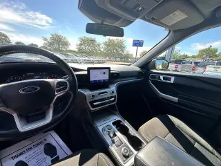 Ford Explorer 2022 AWD XLT SUV de 4 puertas