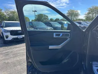 Ford Explorer 2022 AWD XLT SUV de 4 puertas