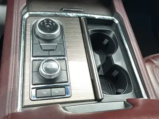 Ford Expedition 2023 4x4 Limited SUV de 4 puertas