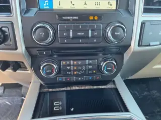 Ford F-250 Super Duty 2018 4x2 Lariat 4 puertas Cabina Doble Caja Corta de 6.8 pies Pickup