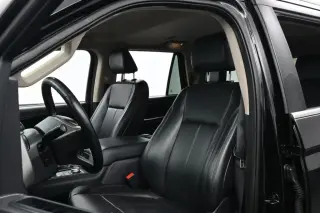 Ford Expedition 2024 4x4 XLT SUV de 4 puertas