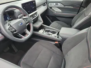 Ford Explorer 2025 AWD ST SUV de 4 puertas