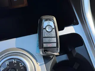 SUV Ford Explorer 2023 AWD XLT 4 puertas