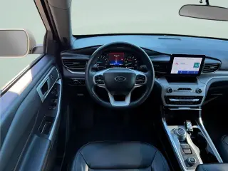 SUV Ford Explorer 2023 AWD XLT 4 puertas