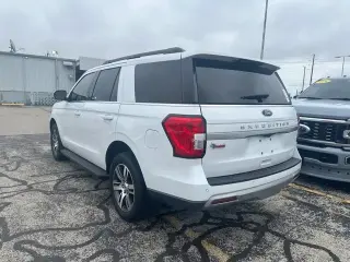 Ford Expedition 2024 4x2 XLT SUV de 4 puertas