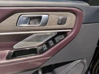 Ford Explorer 2026 Platinum SUV de 4 puertas