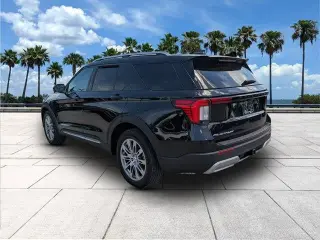 Ford Explorer 2026 Platinum SUV de 4 puertas