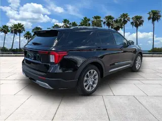 Ford Explorer 2026 Platinum SUV de 4 puertas