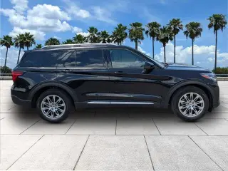 Ford Explorer 2026 Platinum SUV de 4 puertas