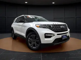 Ford Explorer 2023 AWD XLT SUV de 4 puertas