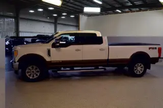 Ford F-250 Super Duty 2017 4x4 King Ranch Cabina Crew 4 puertas 2.07 m pickup