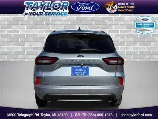 Ford Escape 2024 SUV de 4 puertas ST-Line con tracción en las cuatro ruedas (AWD)