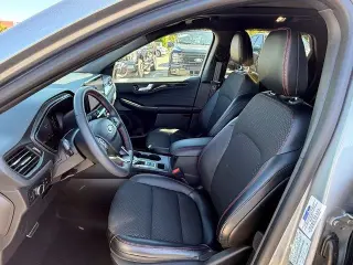 Ford Escape 2024 SUV de 4 puertas ST-Line con tracción en las cuatro ruedas (AWD)