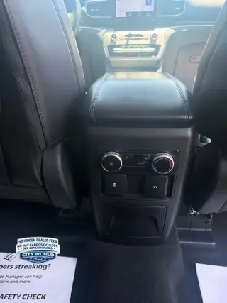 Ford Explorer 2023 AWD XLT SUV de 4 puertas