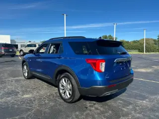 Ford Explorer 2023 AWD XLT SUV de 4 puertas
