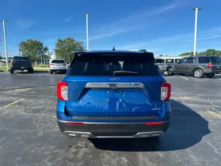 Ford Explorer 2023 AWD XLT SUV de 4 puertas