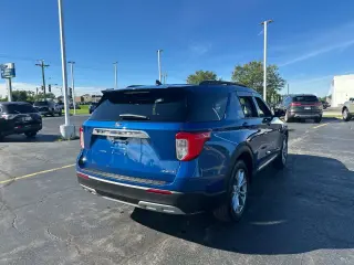 Ford Explorer 2023 AWD XLT SUV de 4 puertas
