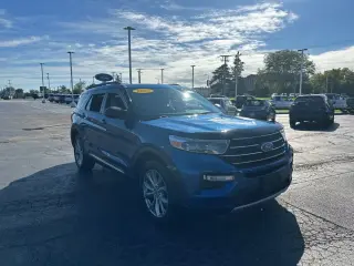 Ford Explorer 2023 AWD XLT SUV de 4 puertas