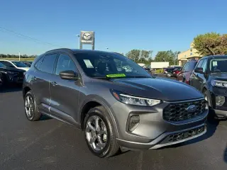 Ford Escape 2024 SUV de 4 puertas ST-Line con tracción en las cuatro ruedas (AWD)