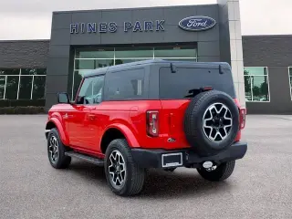 Ford Bronco 2022 4x4 Outer Banks SUV de 2 puertas