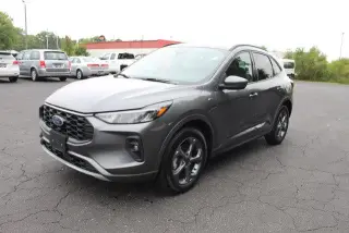 Ford Escape Hybrid 2023 AWD ST-Line Select SUV de 4 puertas